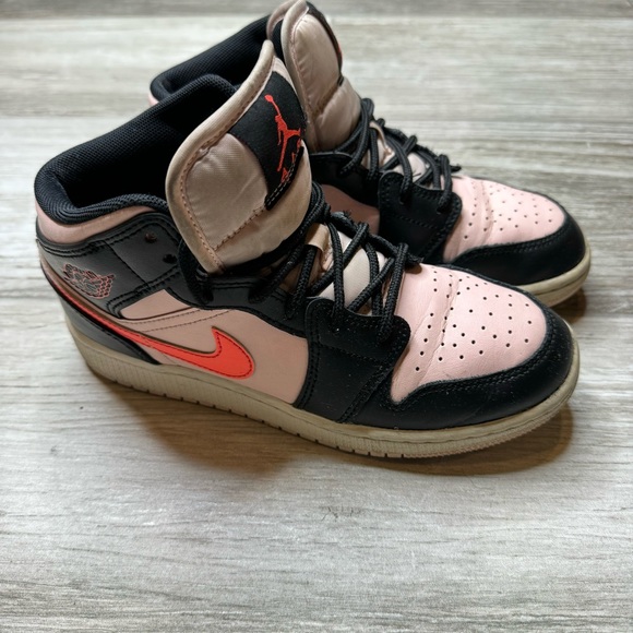 AIR JORDAN 1 Mid GS Crimson & Pink Size 3.5 - Picture 10 of 14